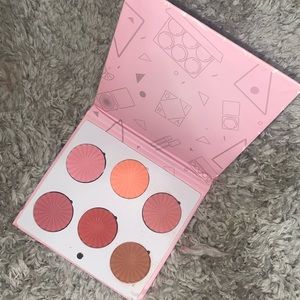 OFRA CHARM YOUR CHEEKS W A SUN KISSED LOOK BLUSH